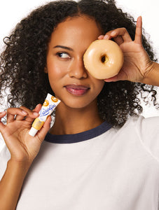 Lanolips 101 Ointment Multi-Balm in Glazed Donut is made with ultra-pure lanolin, vitamin e and natural flavors.